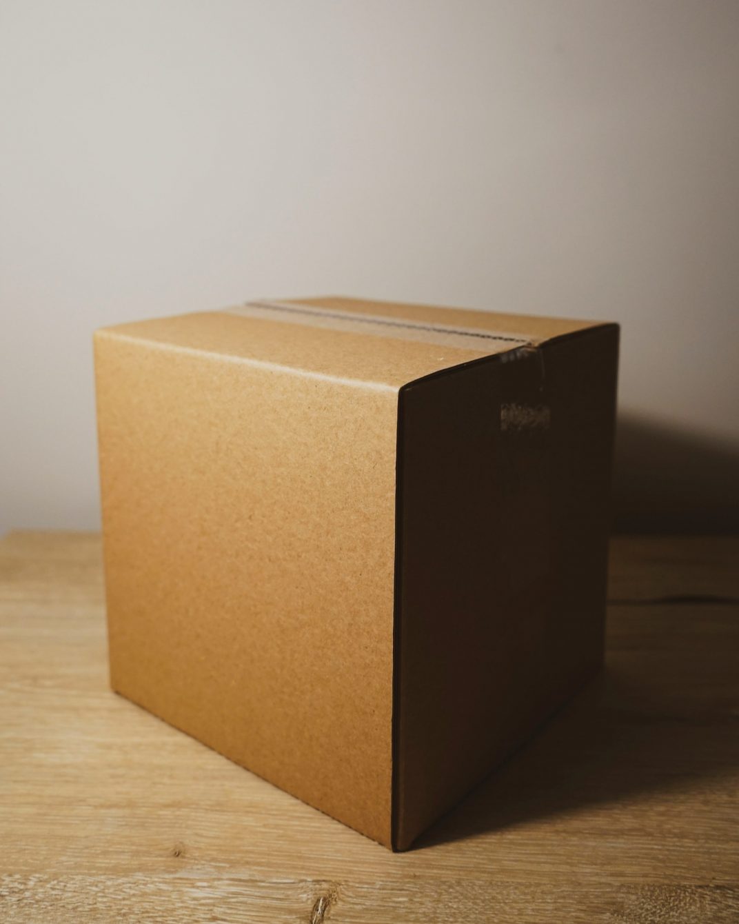 brandable-box-8mcsyimzrgy-unsplash